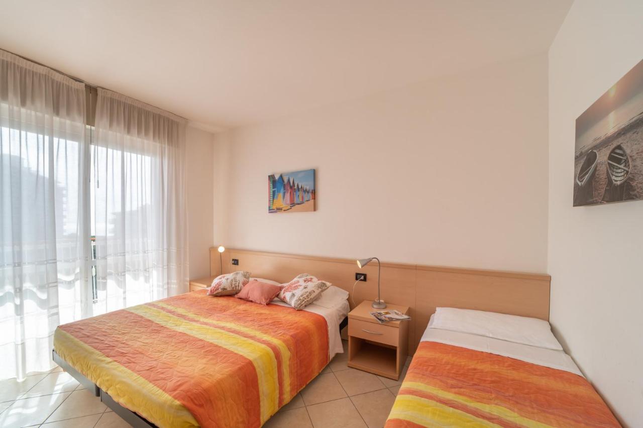Residenza Puerto Do Sol Apartment Линяно Сабиадоро Екстериор снимка